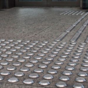 Guias podotactiles de acero para invidentes
