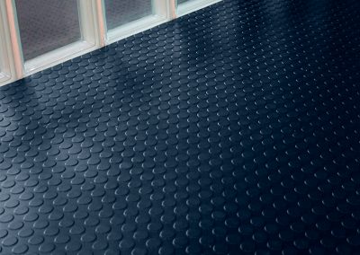 Piso tachón rollo antiderrapante