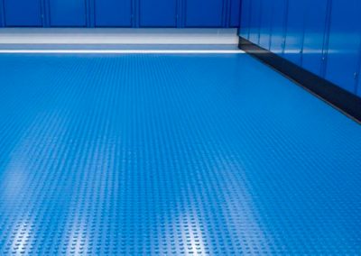 Piso tachón rollo antiderrapante