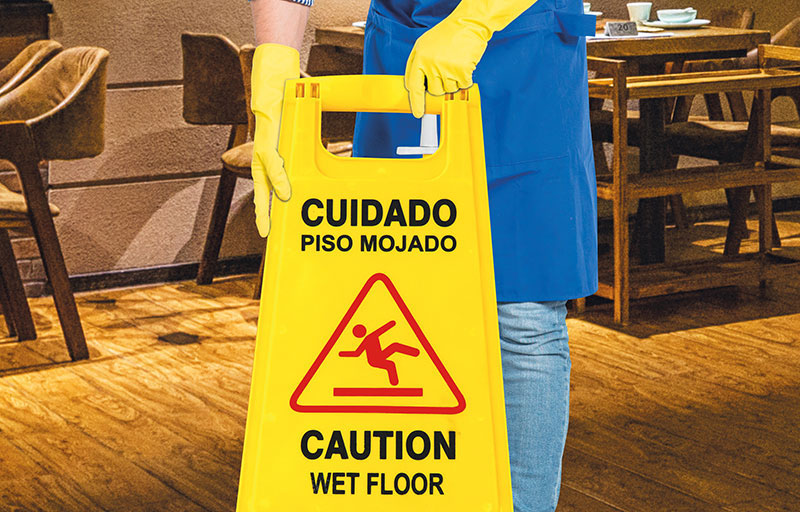 Señal piso mojado: seguridad y prevención en espacios de alto tránsito