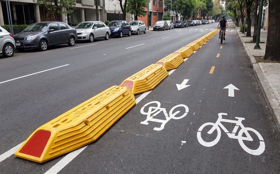Delineadores viales: organización y seguridad para el tránsito