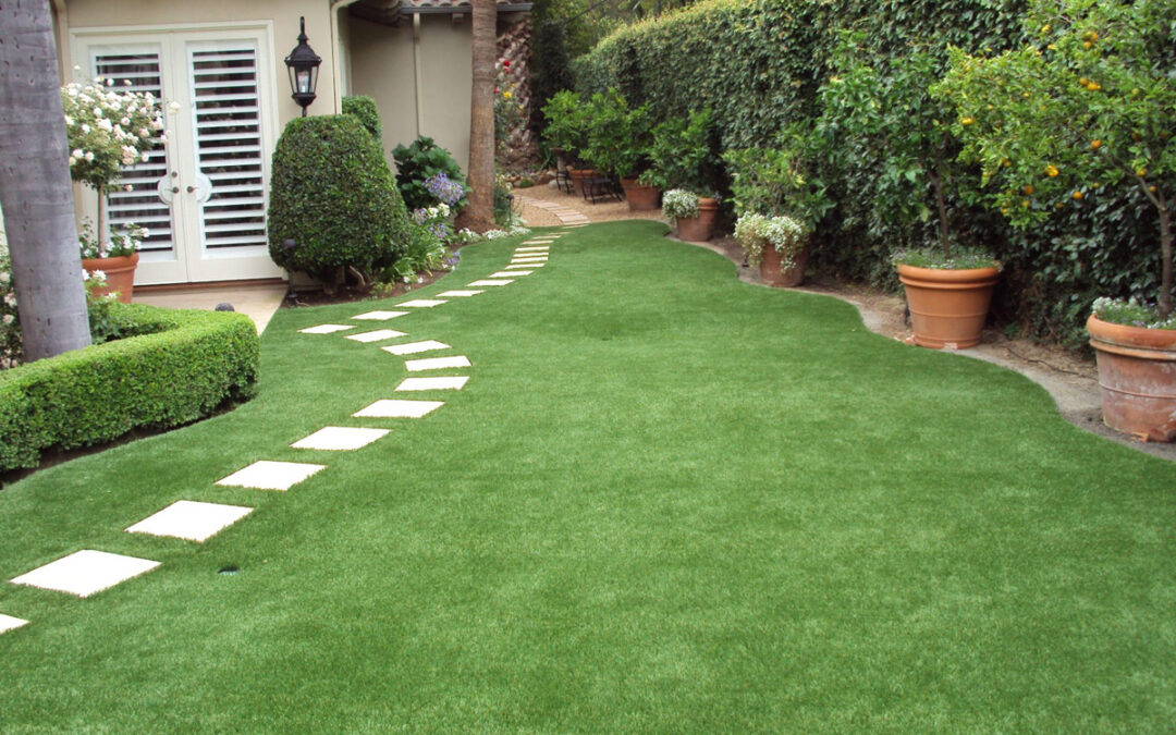 Instalación pasto sintético para jardines y espacios exteriores